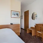 Отель Roma