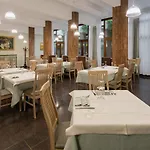 Отель Roma