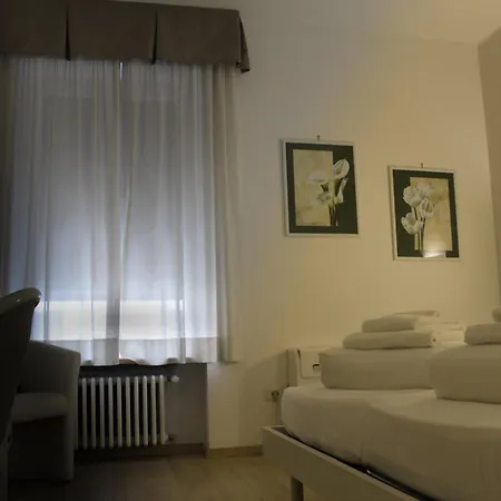 Отель Roma