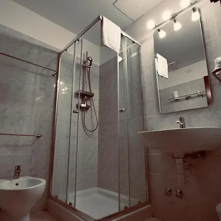 Hotel Roma 3*