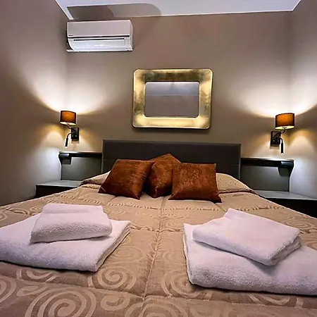 Roma Hotel 3*