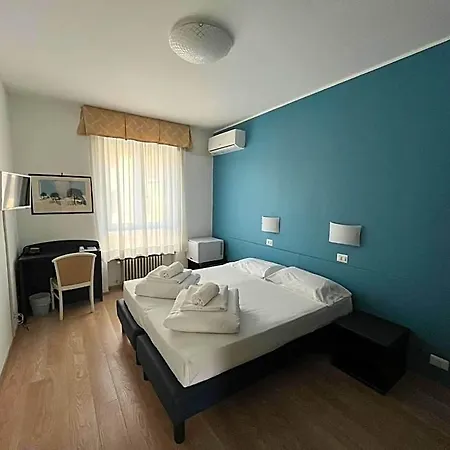 Hotel Roma 3*