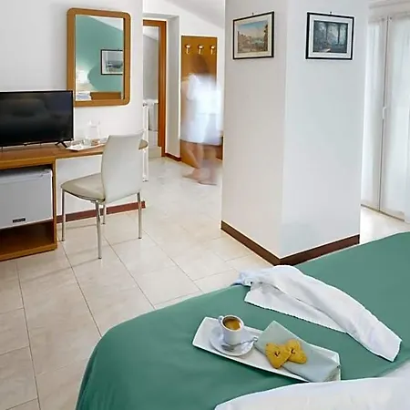 Hotel Roma 3*